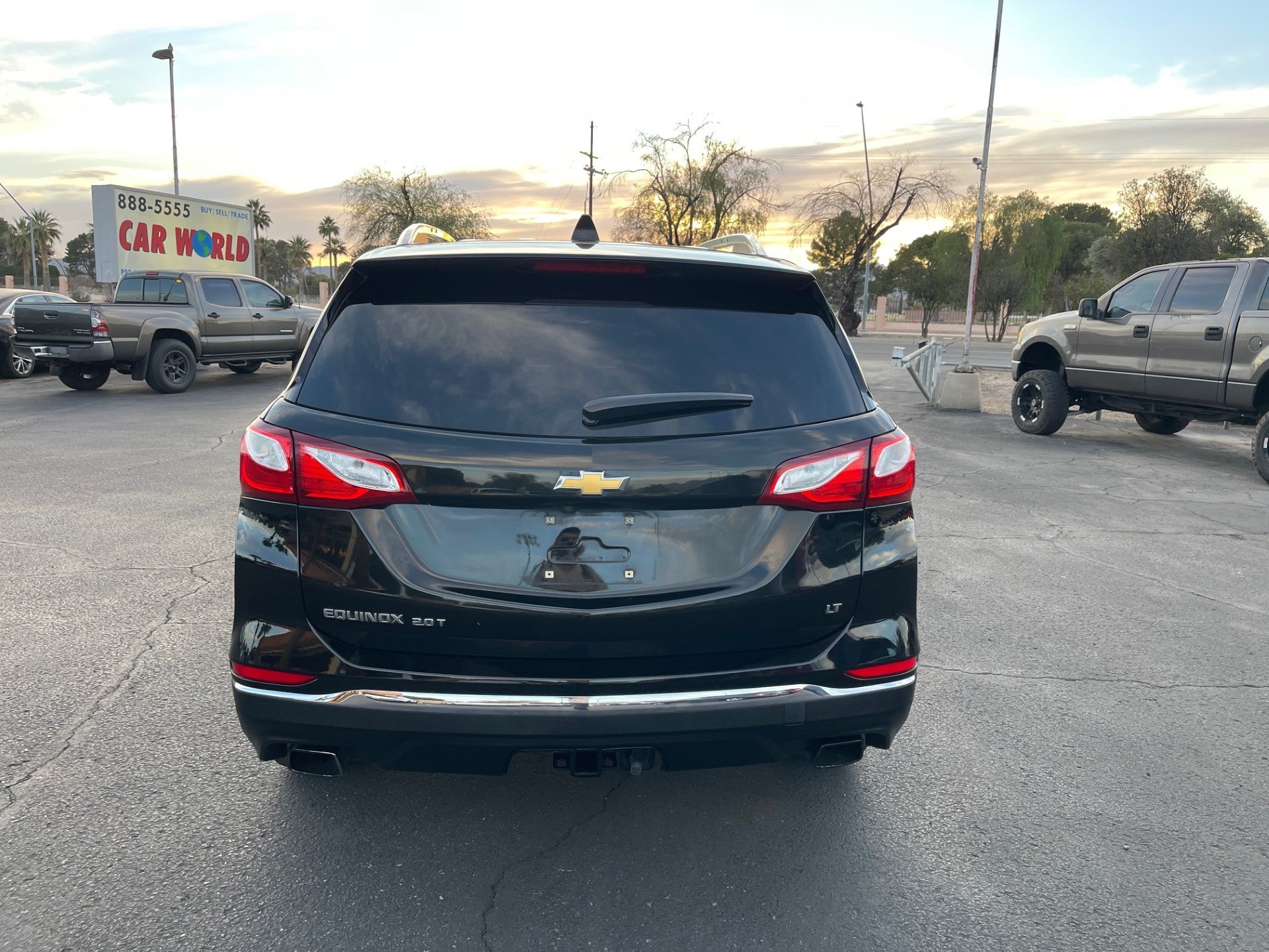 Used 2018 Chevrolet Equinox LT FWD image 4
