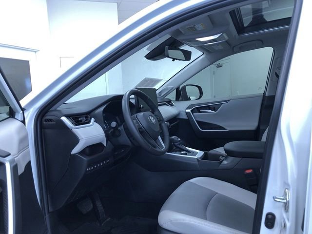 Used 2023 Toyota RAV4 Limited image 10