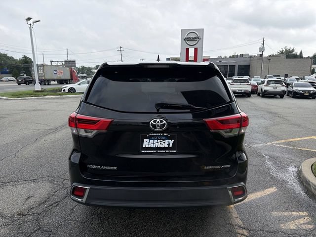 Used 2019 Toyota Highlander Limited Platinum AWD/4WD image 7