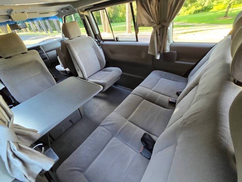 Used 1999 Volkswagen Eurovan MV FWD image 18