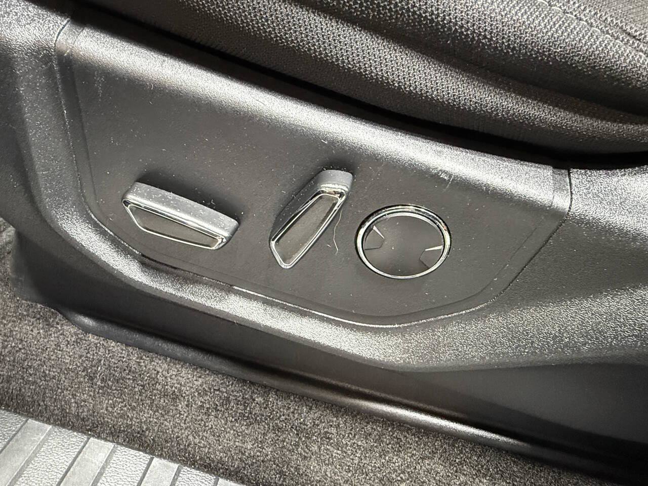 Used 2017 Ford F150 XLT w/ Equipment Group 302A Luxury image 95