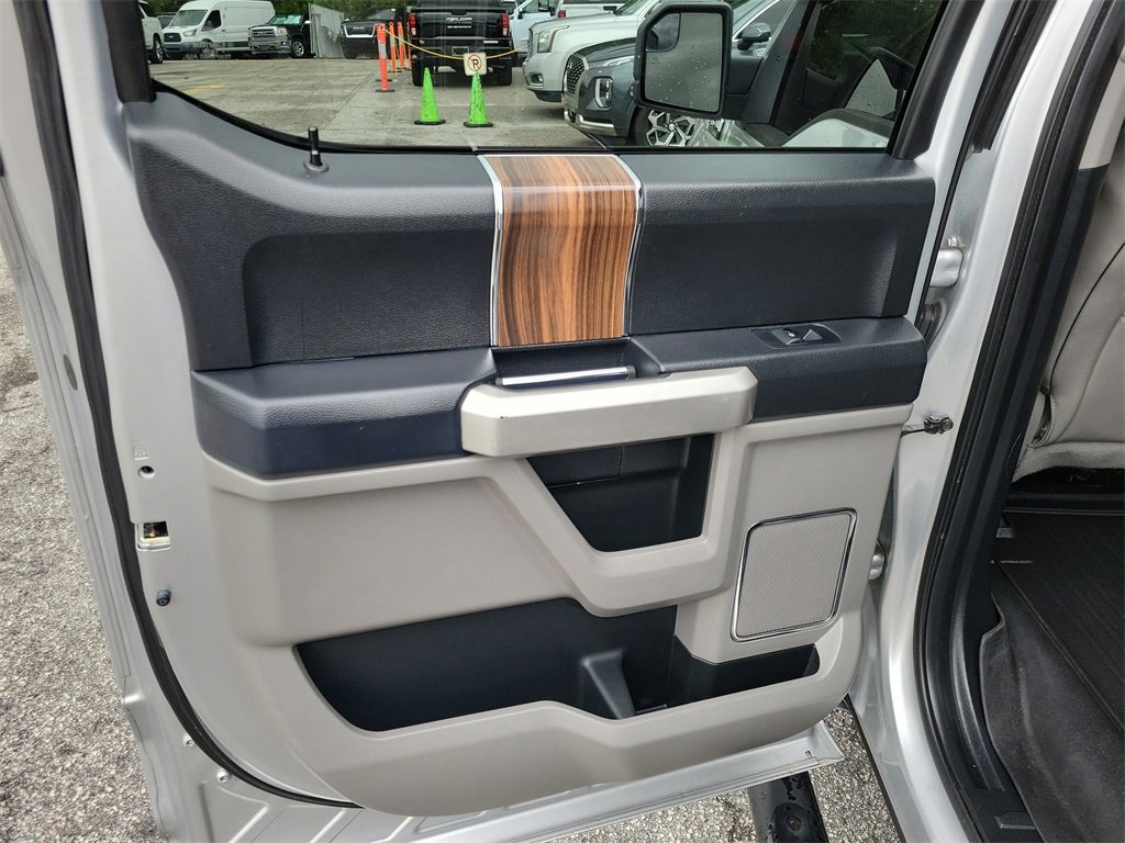 Used 2015 Ford F150 Lariat w/ Trailer Tow Package image 38