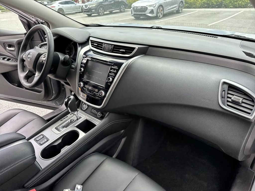 Used 2023 Nissan Murano SV w/ SV Midnight Edition Package FWD image 32