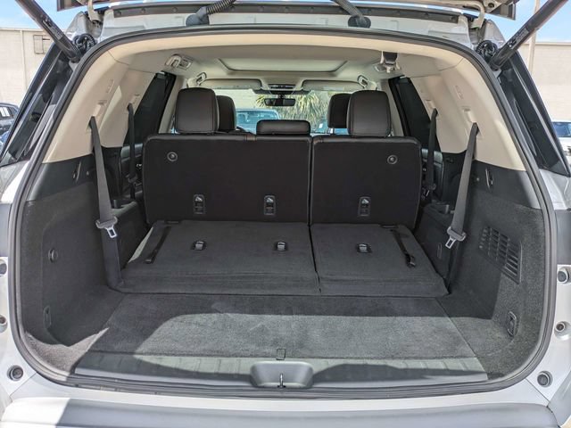 Used 2023 Nissan Pathfinder Platinum w/ Black Appearance Package AWD/4WD image 14