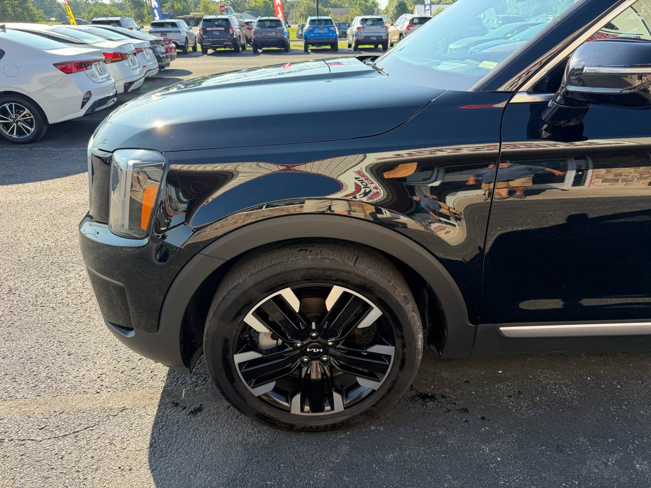 Used 2024 Kia Telluride SX Prestige w/ Towing Package AWD/4WD image 12