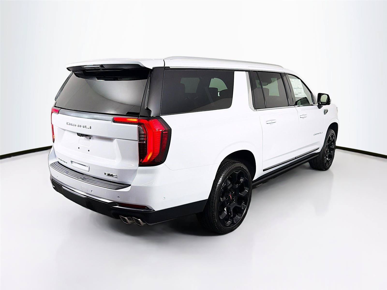 New 2026 GMC Yukon XL Denali Ultimate AWD/4WD image 11