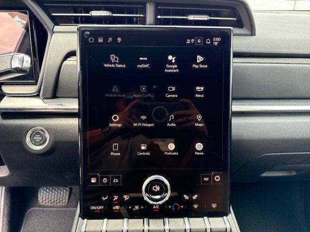 New 2025 GMC Terrain Elevation image 20