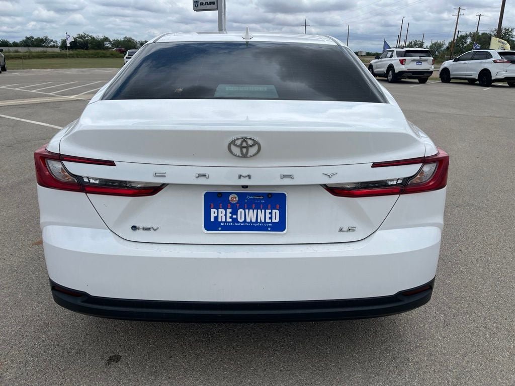 Used 2025 Toyota Camry LE FWD image 4