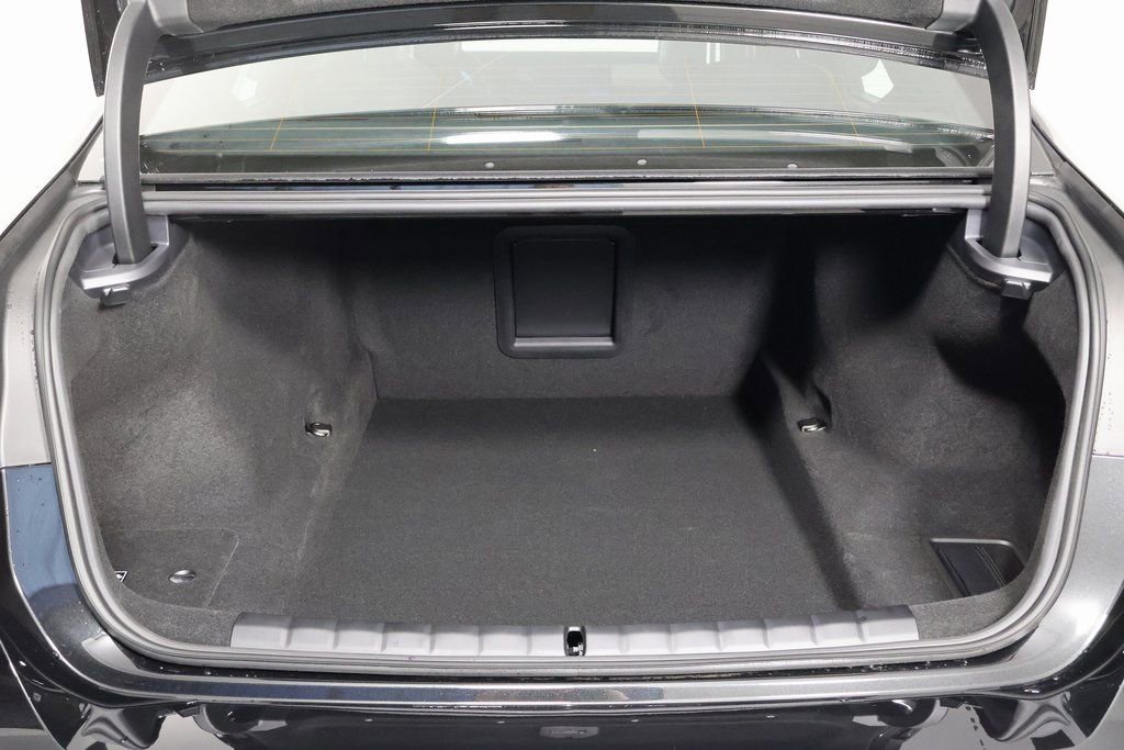 New 2026 BMW 760i xDrive w/ Executive Package image 8