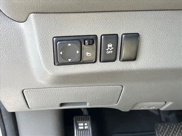 Used 2016 Nissan NV 2500 SV w/ Technology Package RWD image 15