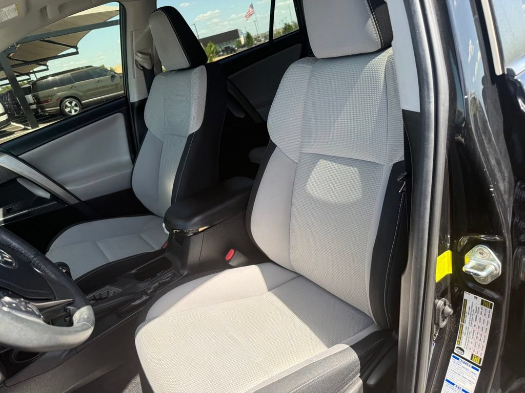 Used 2018 Toyota RAV4 Adventure AWD/4WD image 14