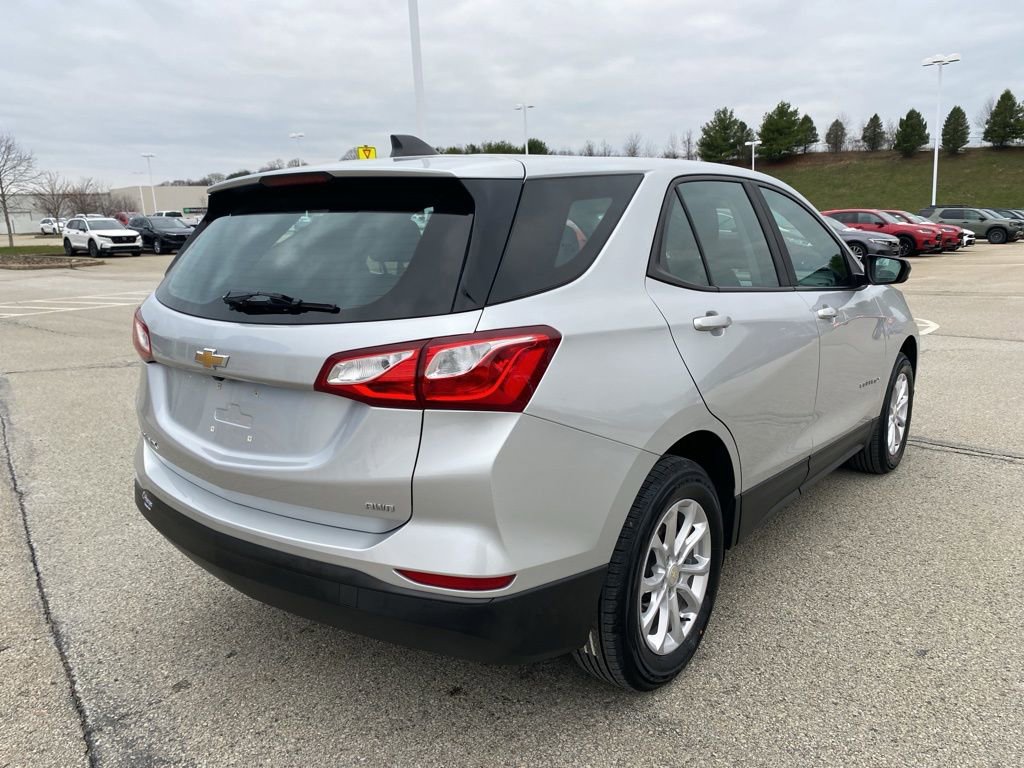 Used 2021 Chevrolet Equinox LS image 3
