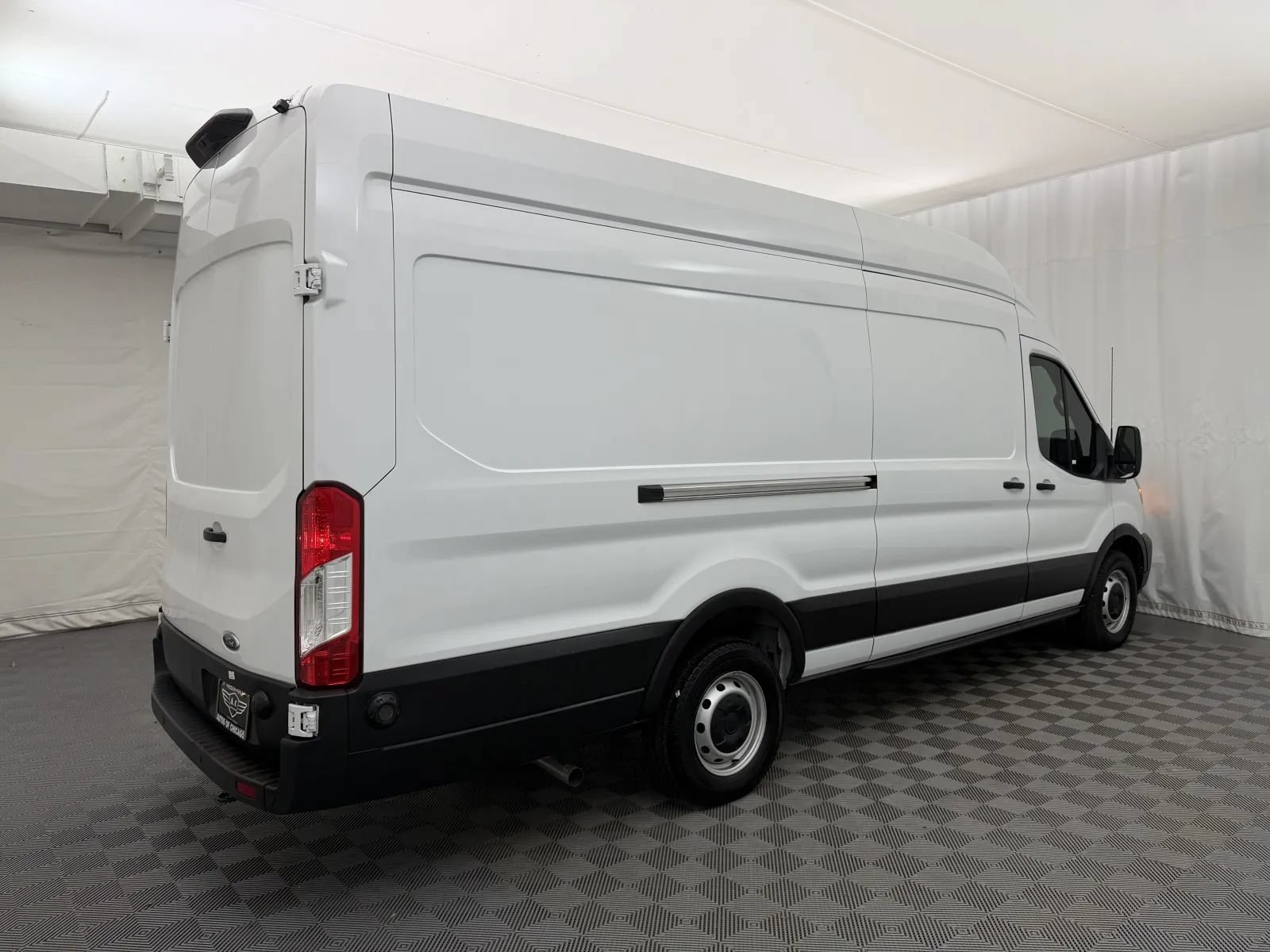 Used 2024 Ford Transit 250 148 High Roof Extended RWD image 5