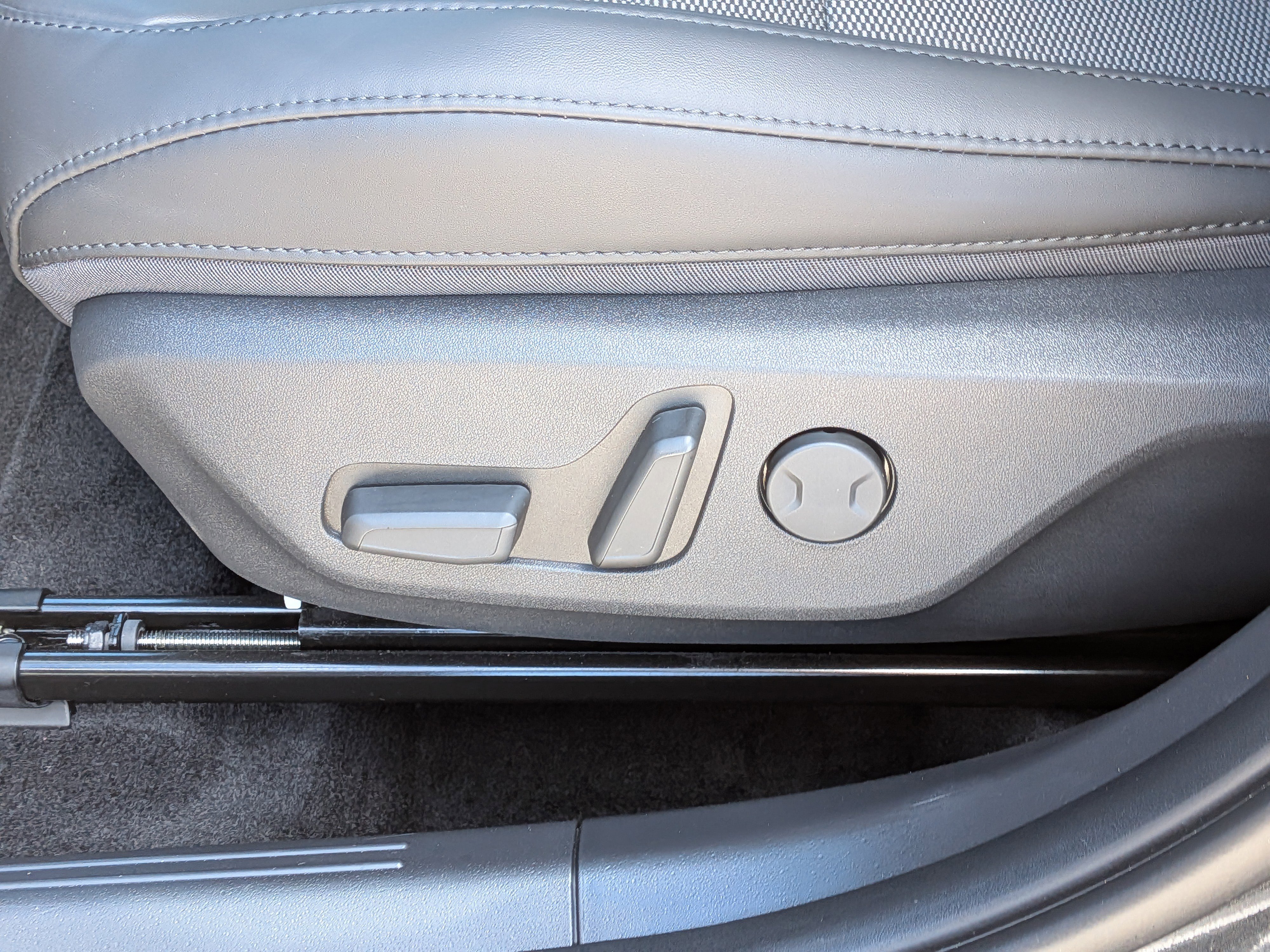 Used 2024 Kia Niro EX image 22