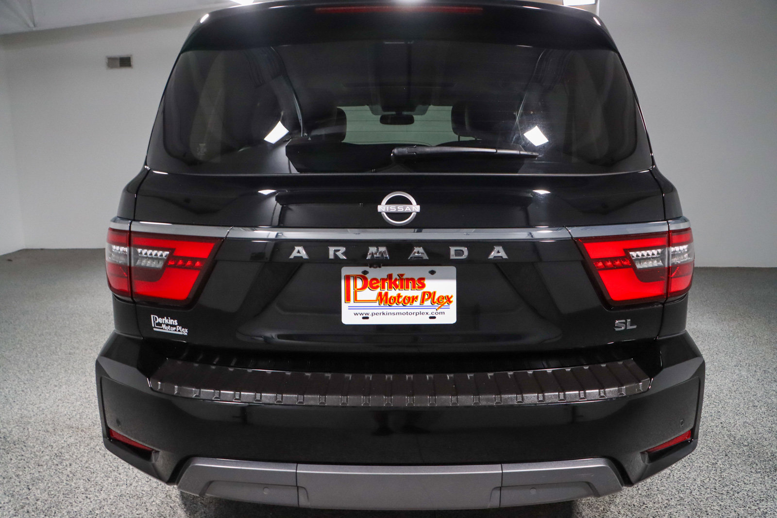 Used 2022 Nissan Armada SL w/ Captain's Chairs Package image 8