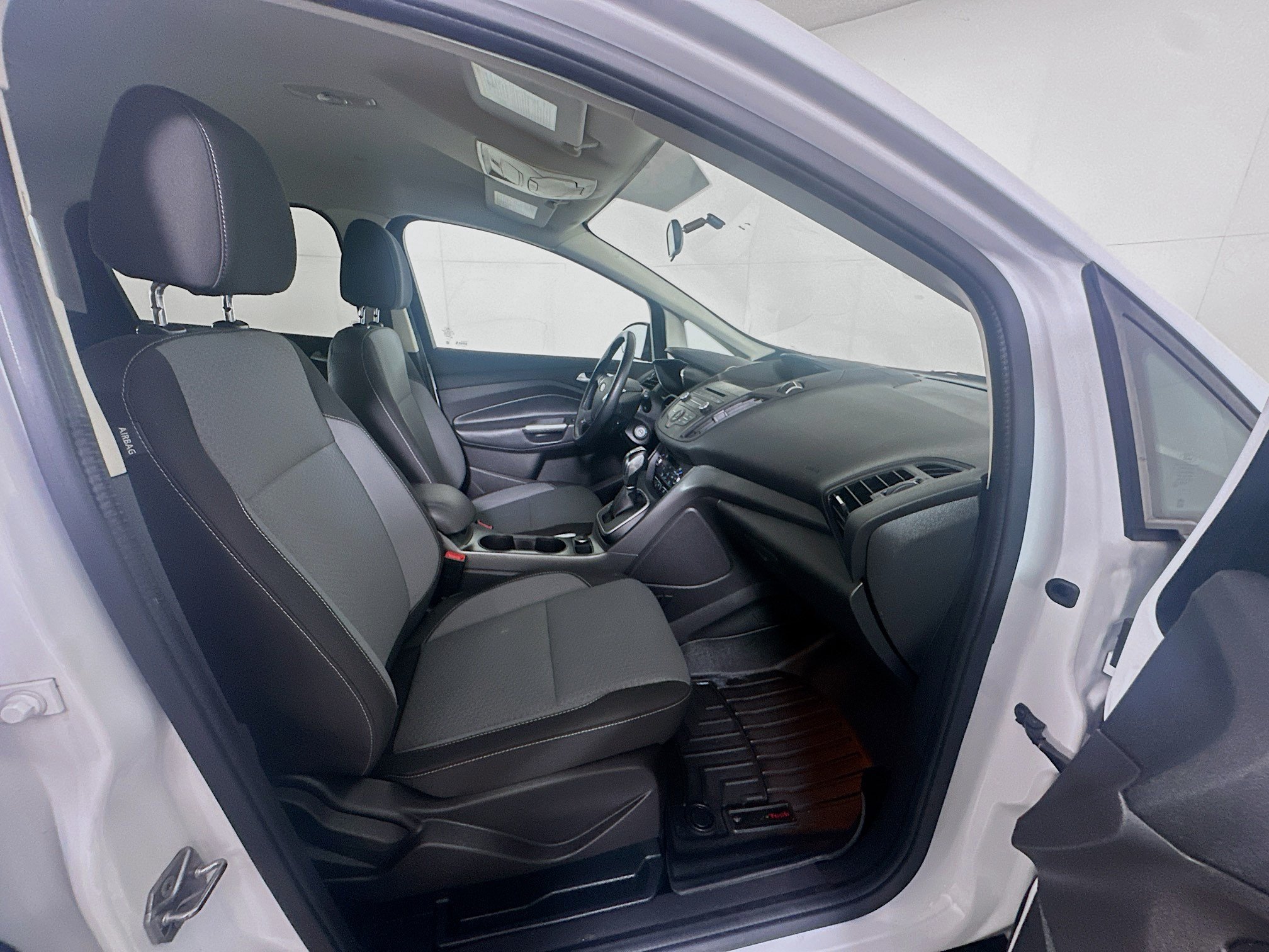 Used 2017 Ford C-MAX SE FWD image 28