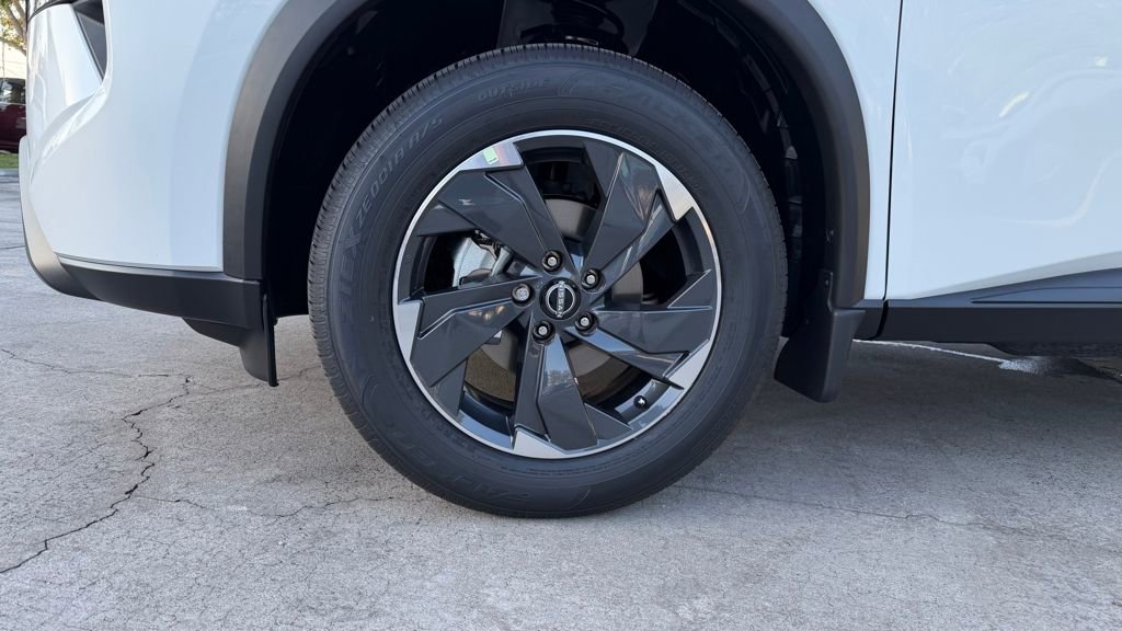 New 2026 Nissan Rogue SV FWD image 24