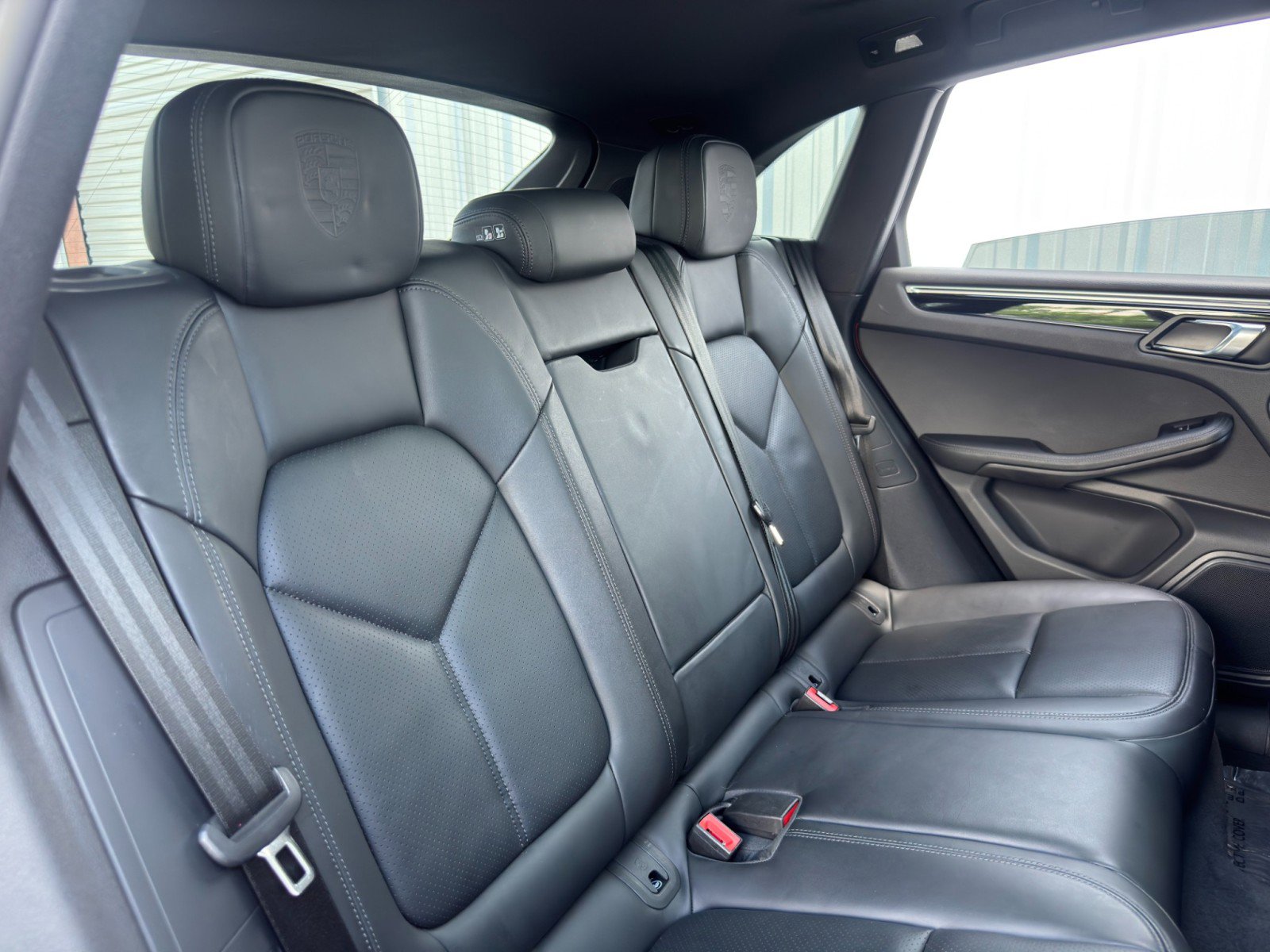 Used 2023 Porsche Macan image 39