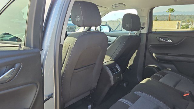 Used 2025 Chevrolet Blazer LT FWD image 20