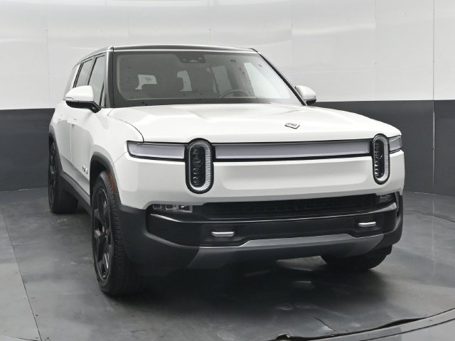 Used 2023 Rivian R1S Adventure Dual AWD/4WD image 36