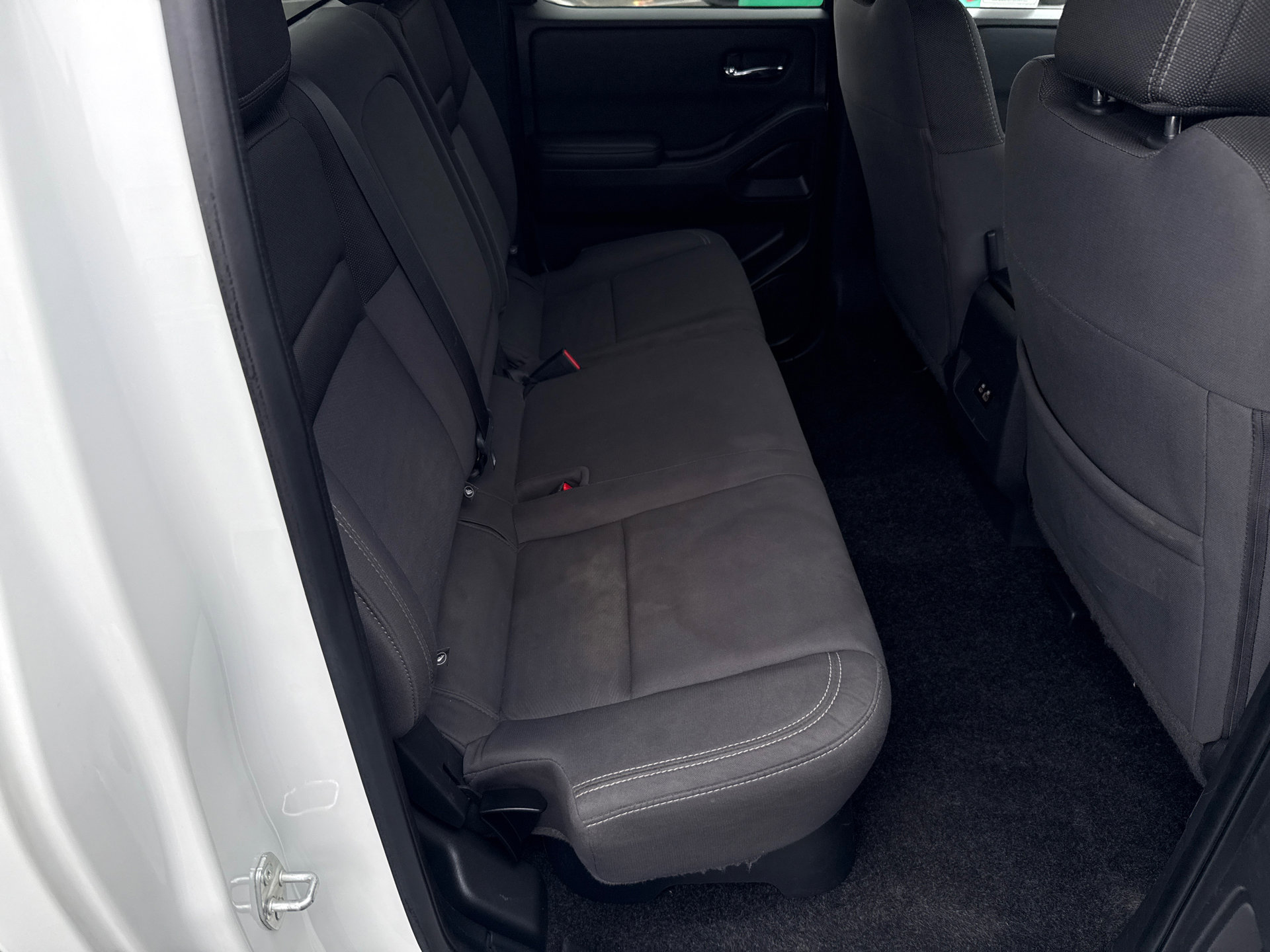 Used 2023 Nissan Frontier SV AWD/4WD image 15