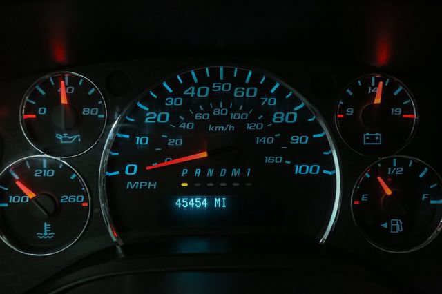 Used 2020 Chevrolet Express 2500 w/ Driver Convenience Package RWD image 26