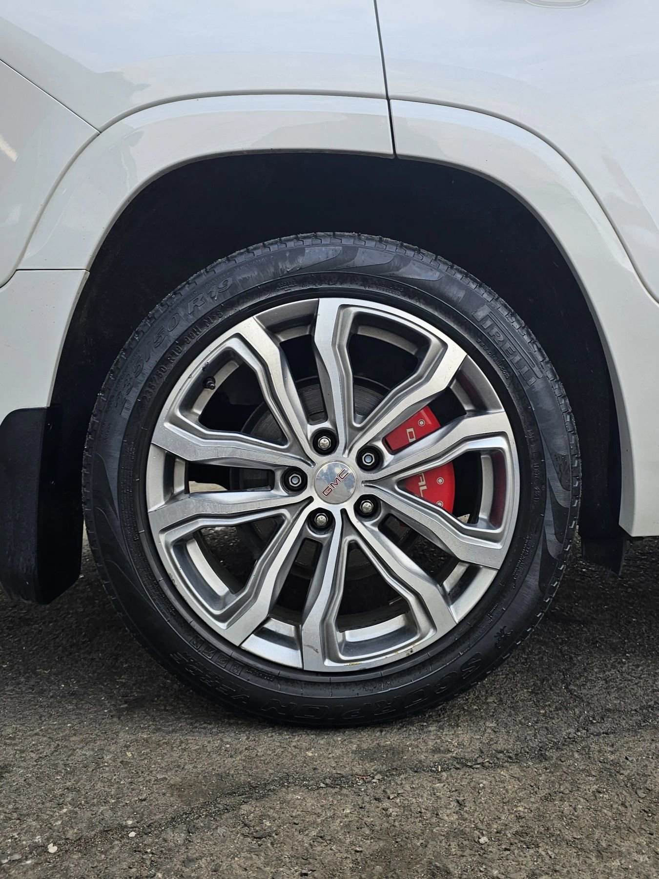 Used 2020 GMC Terrain Denali w/ Denali Premium Package AWD/4WD image 6