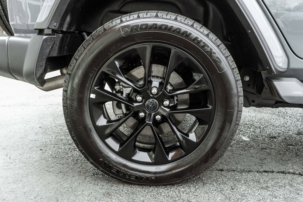 Used 2025 Jeep Wrangler Unlimited Sahara image 37