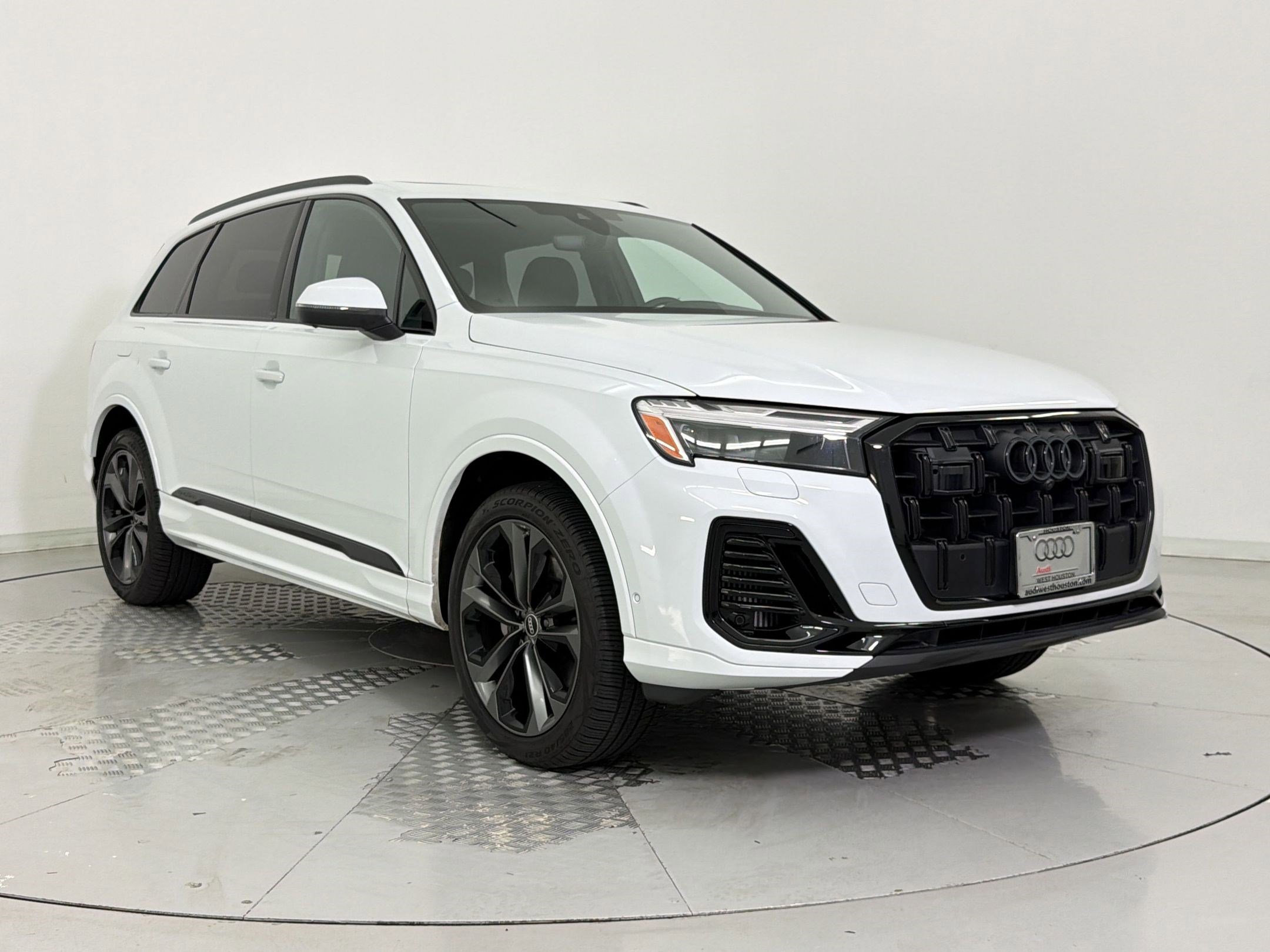 Used 2025 Audi Q7 3.0T Premium Plus AWD/4WD image 7