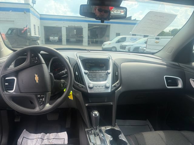 Used 2017 Chevrolet Equinox LS FWD image 12