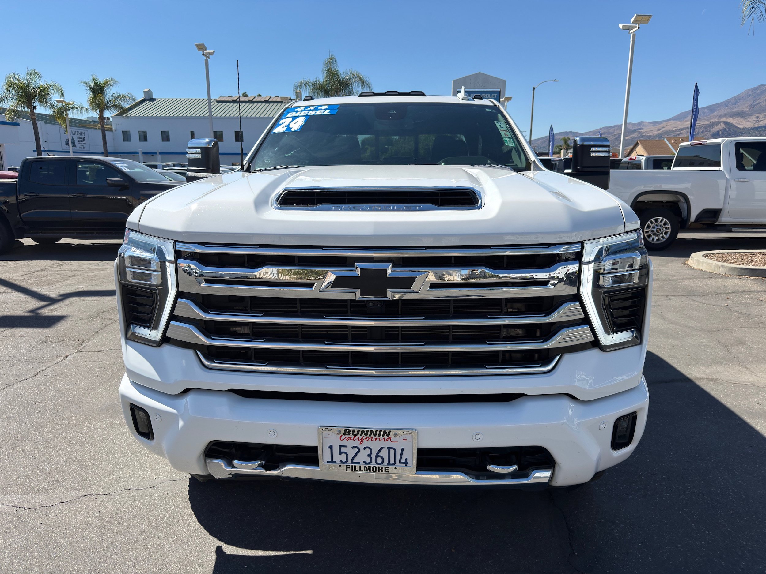 Used 2024 Chevrolet Silverado 2500 High Country AWD/4WD image 3