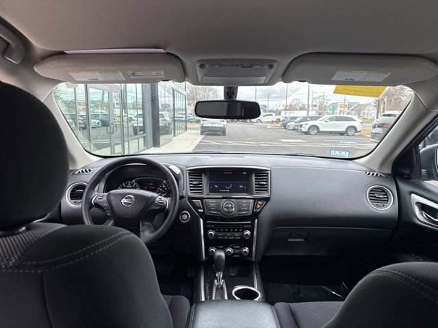 Used 2019 Nissan Pathfinder SV image 13