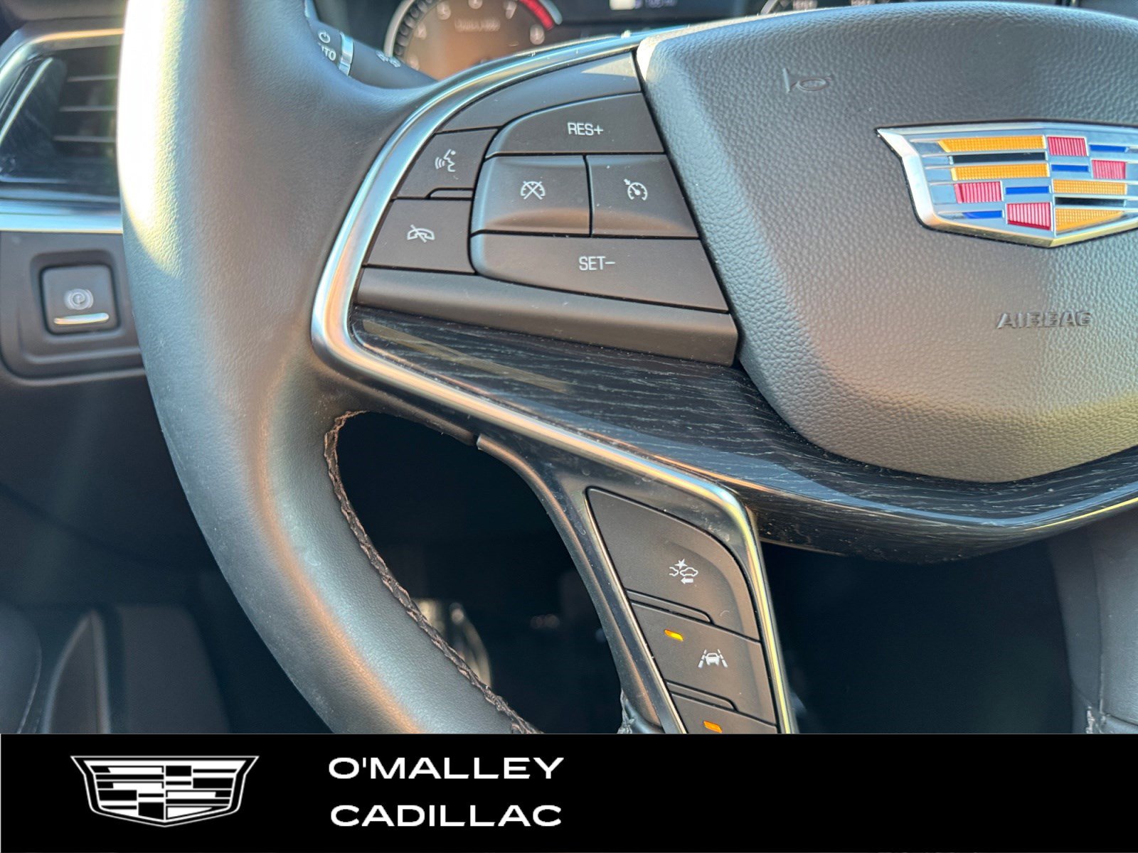 Certified 2025 Cadillac XT5 Premium Luxury image 16