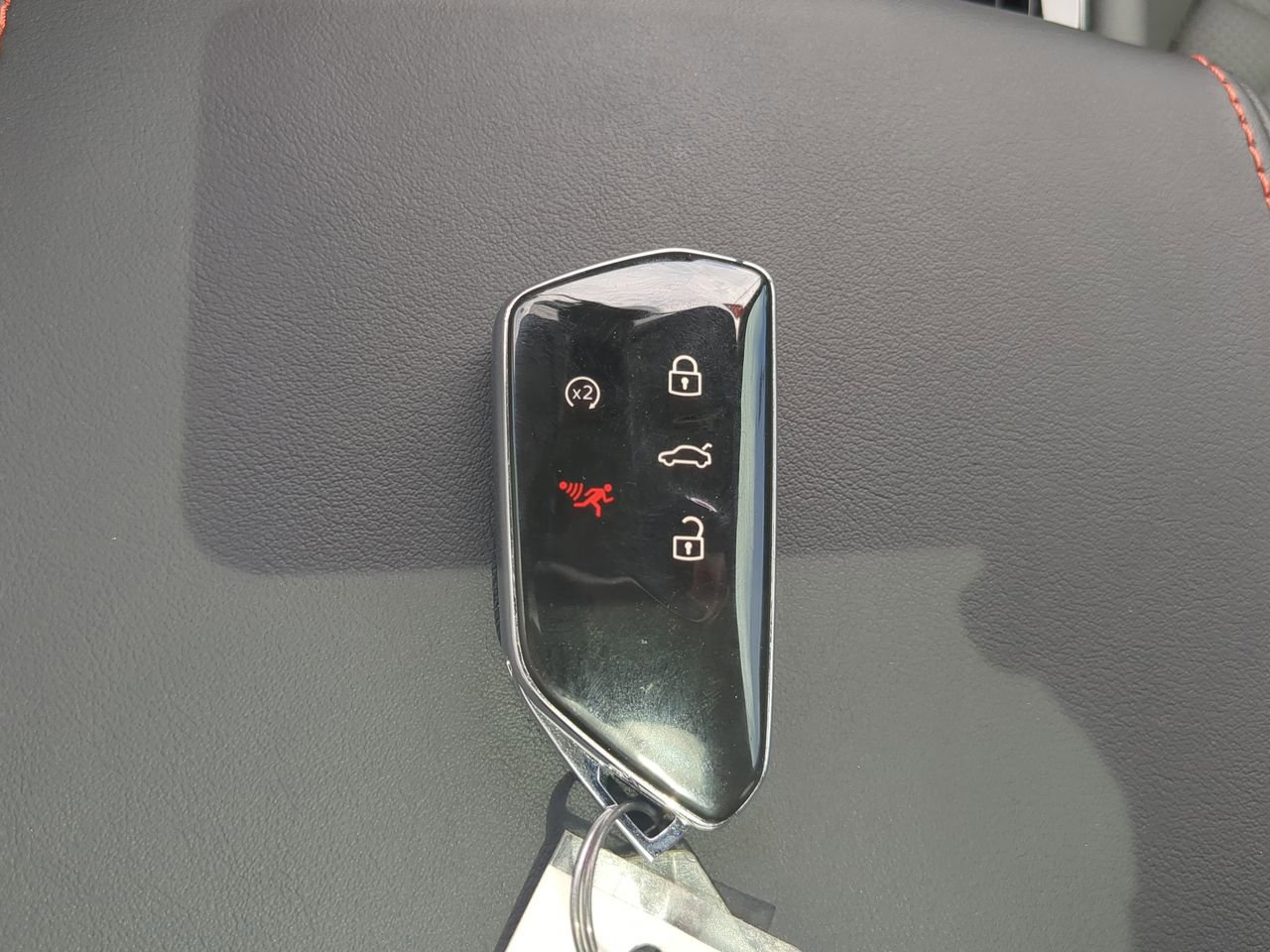 Used 2024 Volkswagen Atlas Peak Edition SEL AWD/4WD image 27