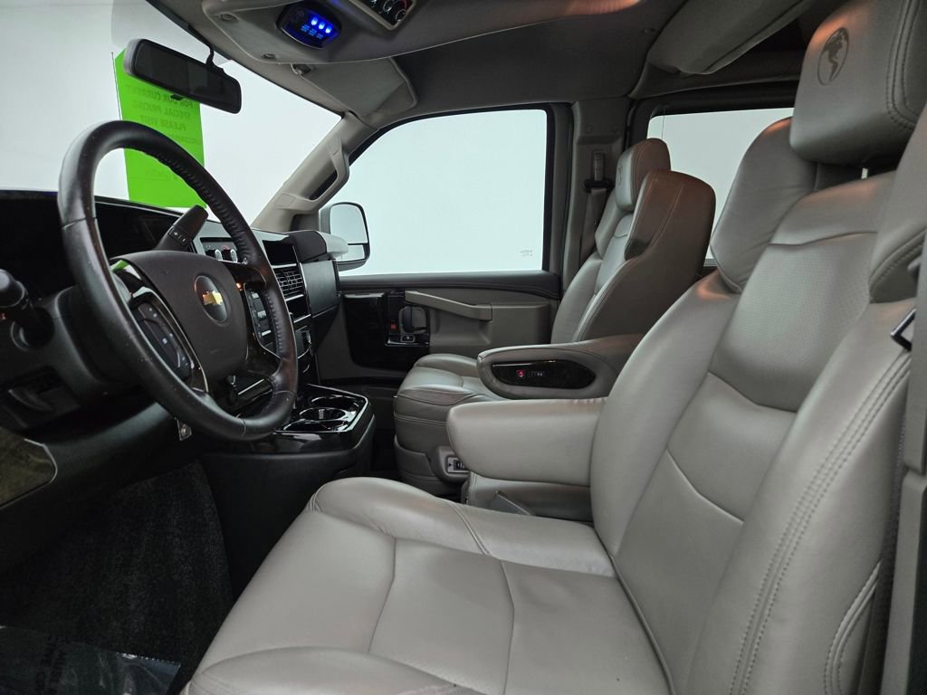 Used 2023 Chevrolet Express 2500 Extended image 19