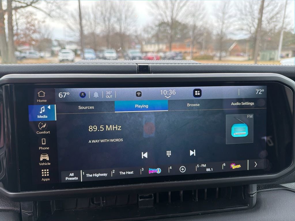 Used 2024 Jeep Wrangler Rubicon image 27