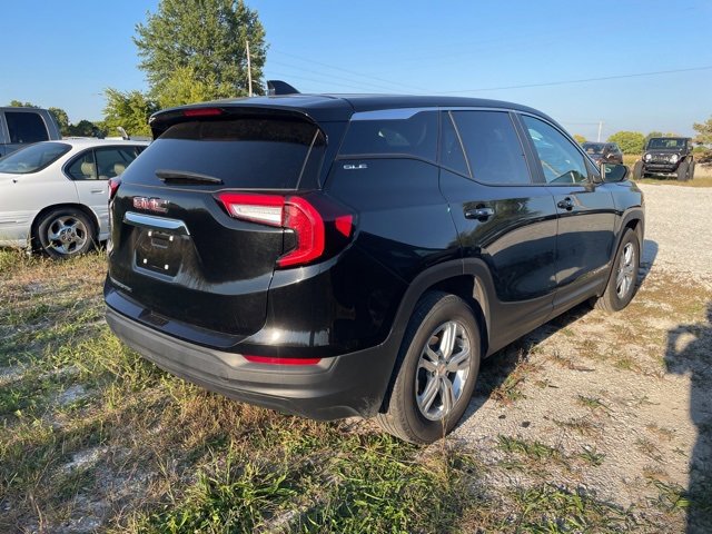 Used 2024 GMC Terrain SLE image 5