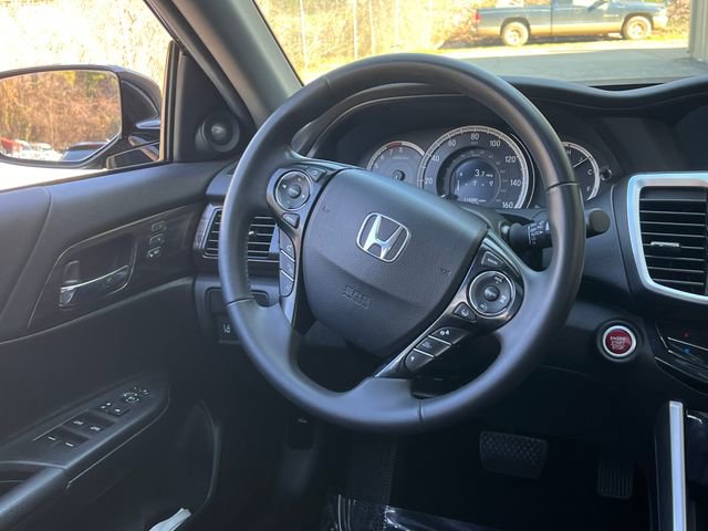Used 2016 Honda Accord Touring image 17