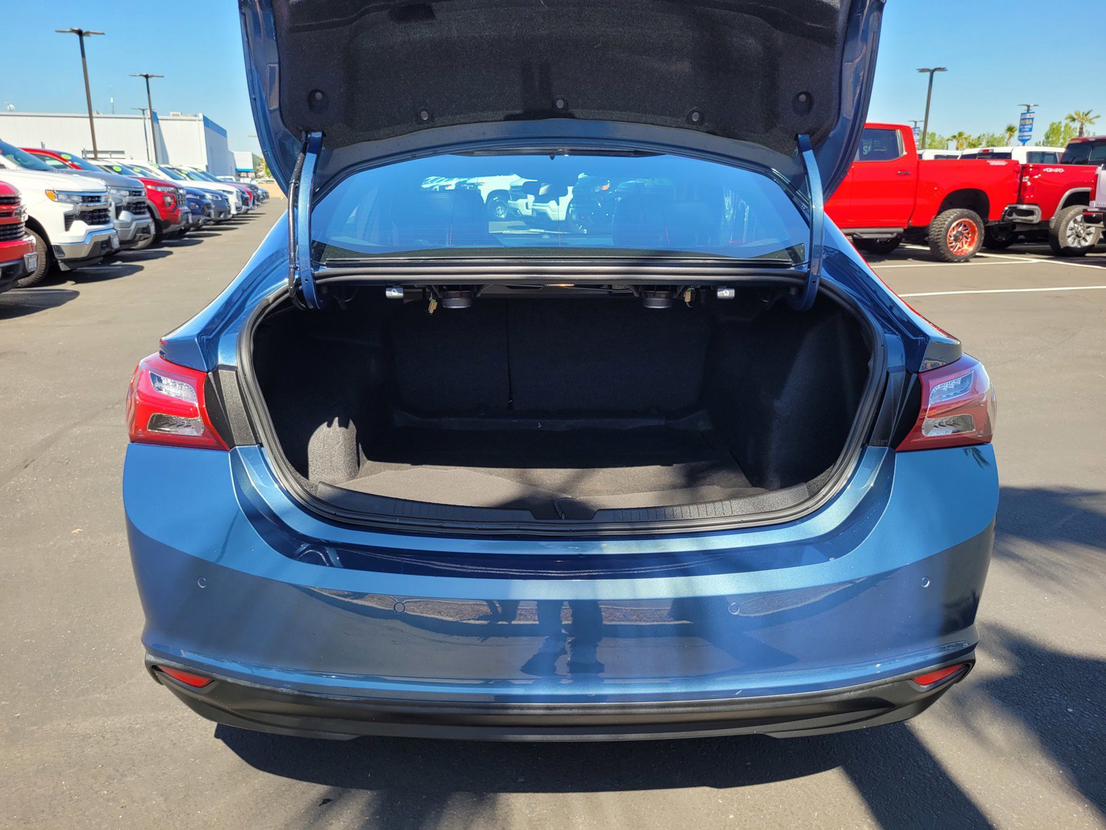 Used 2024 Chevrolet Malibu LT image 27