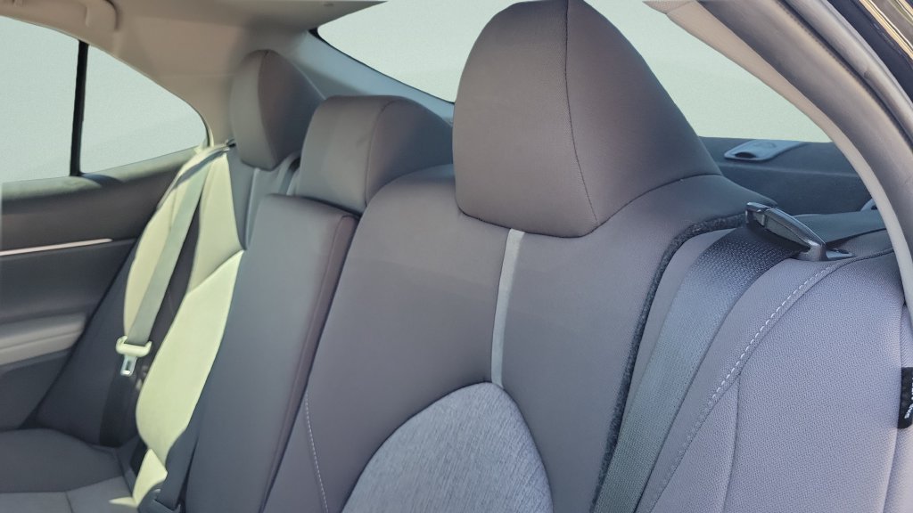 Used 2024 Toyota Camry LE FWD image 9