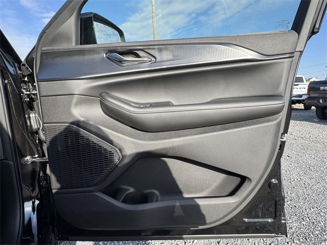 New 2025 Jeep Grand Cherokee L Laredo image 14