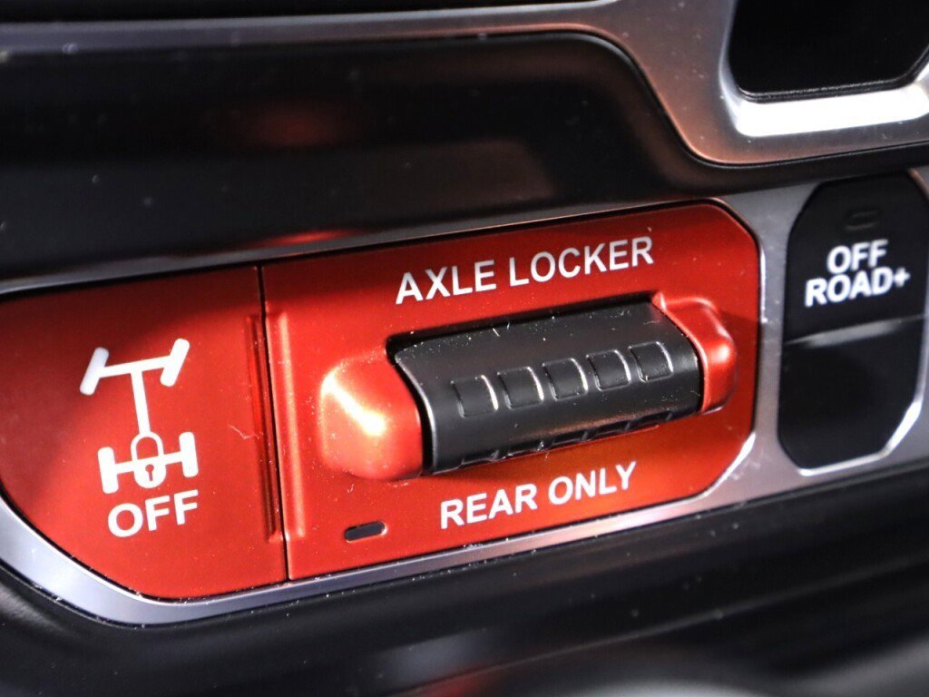 Used 2020 Jeep Gladiator Mojave AWD/4WD image 28