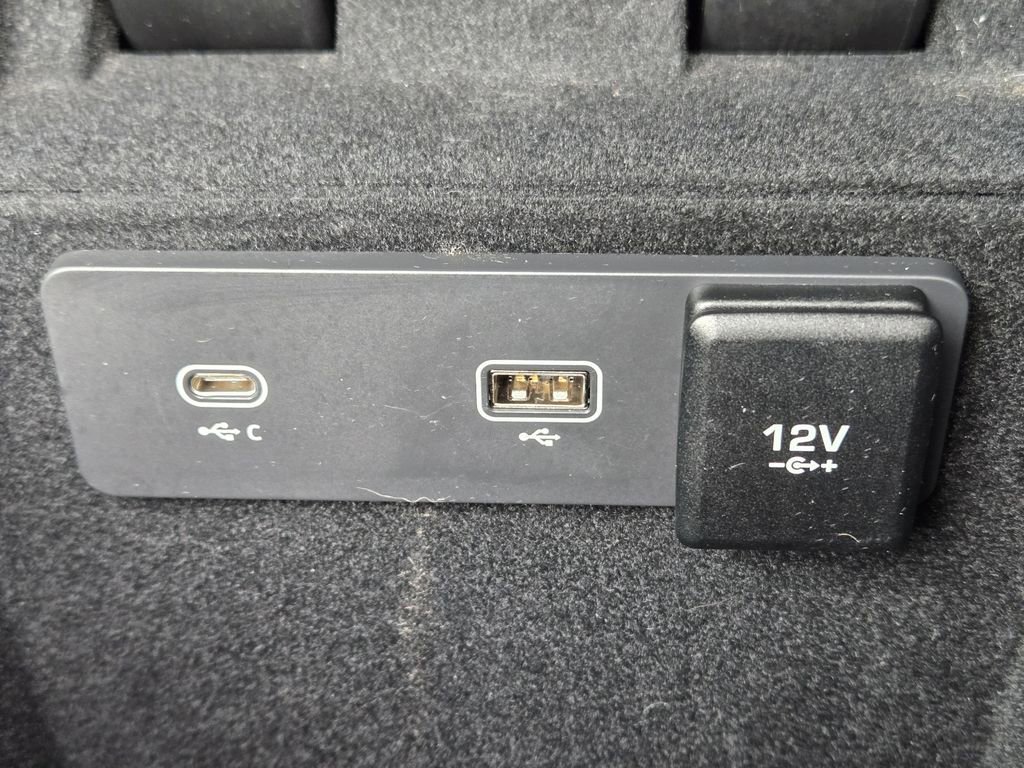 Used 2021 Land Rover Range Rover Velar S image 22