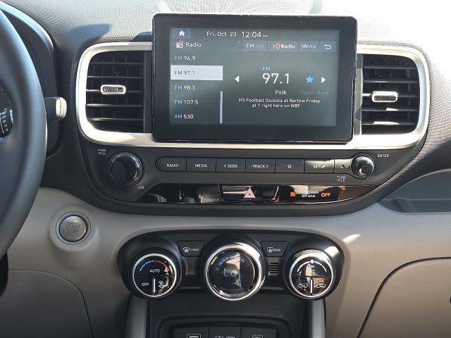 Certified 2024 Hyundai Venue SEL FWD image 12
