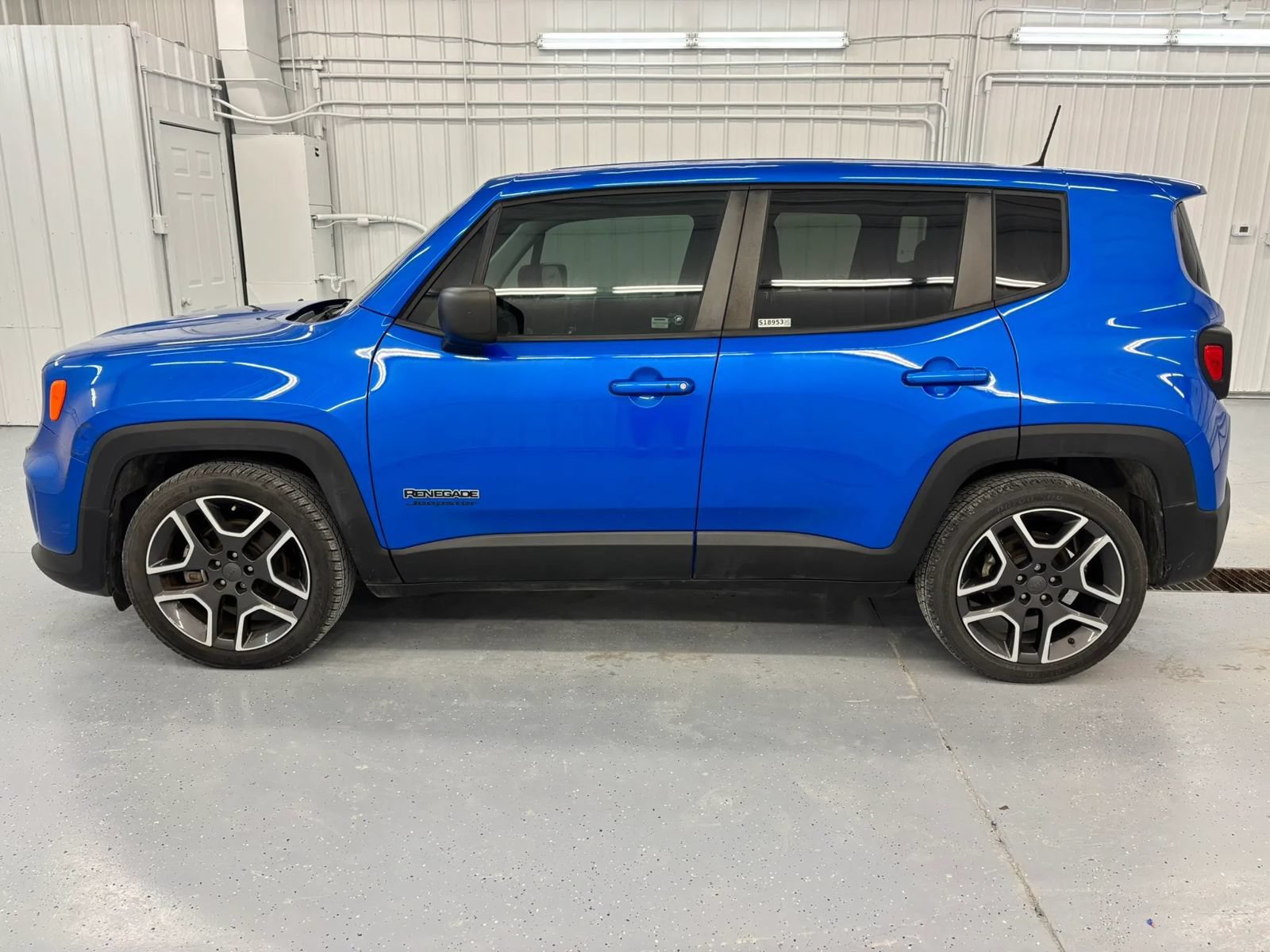 Used 2020 Jeep Renegade Sport FWD image 2