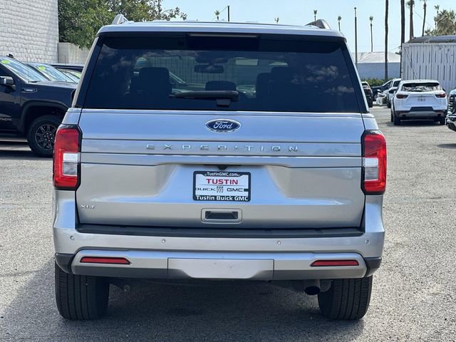 Used 2024 Ford Expedition XLT RWD image 5