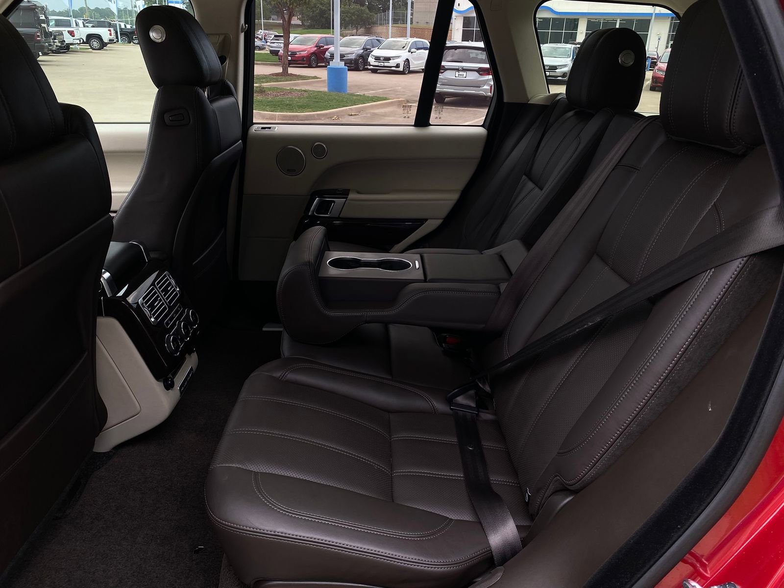Used 2015 Land Rover Range Rover Supercharged AWD/4WD image 31