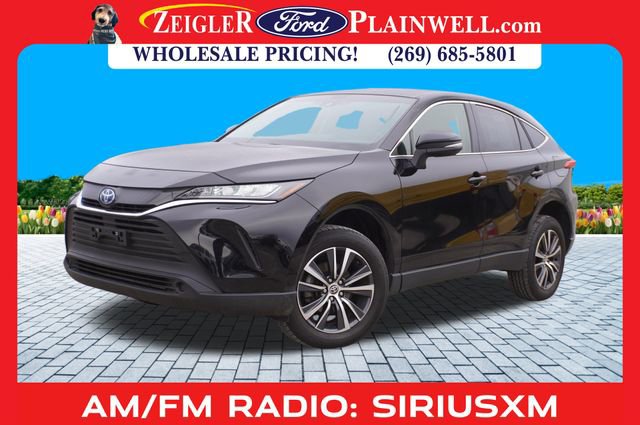 Used 2022 Toyota Venza LE image 1