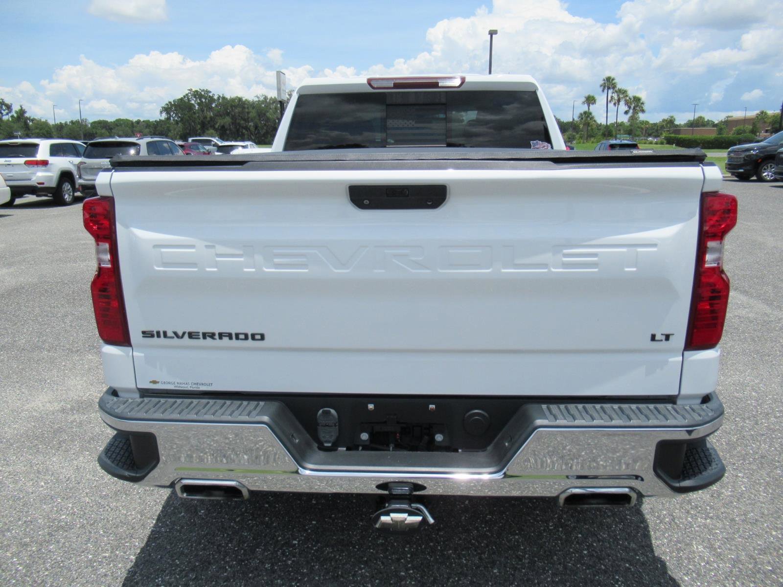 Used 2021 Chevrolet Silverado 1500 LT AWD/4WD image 6