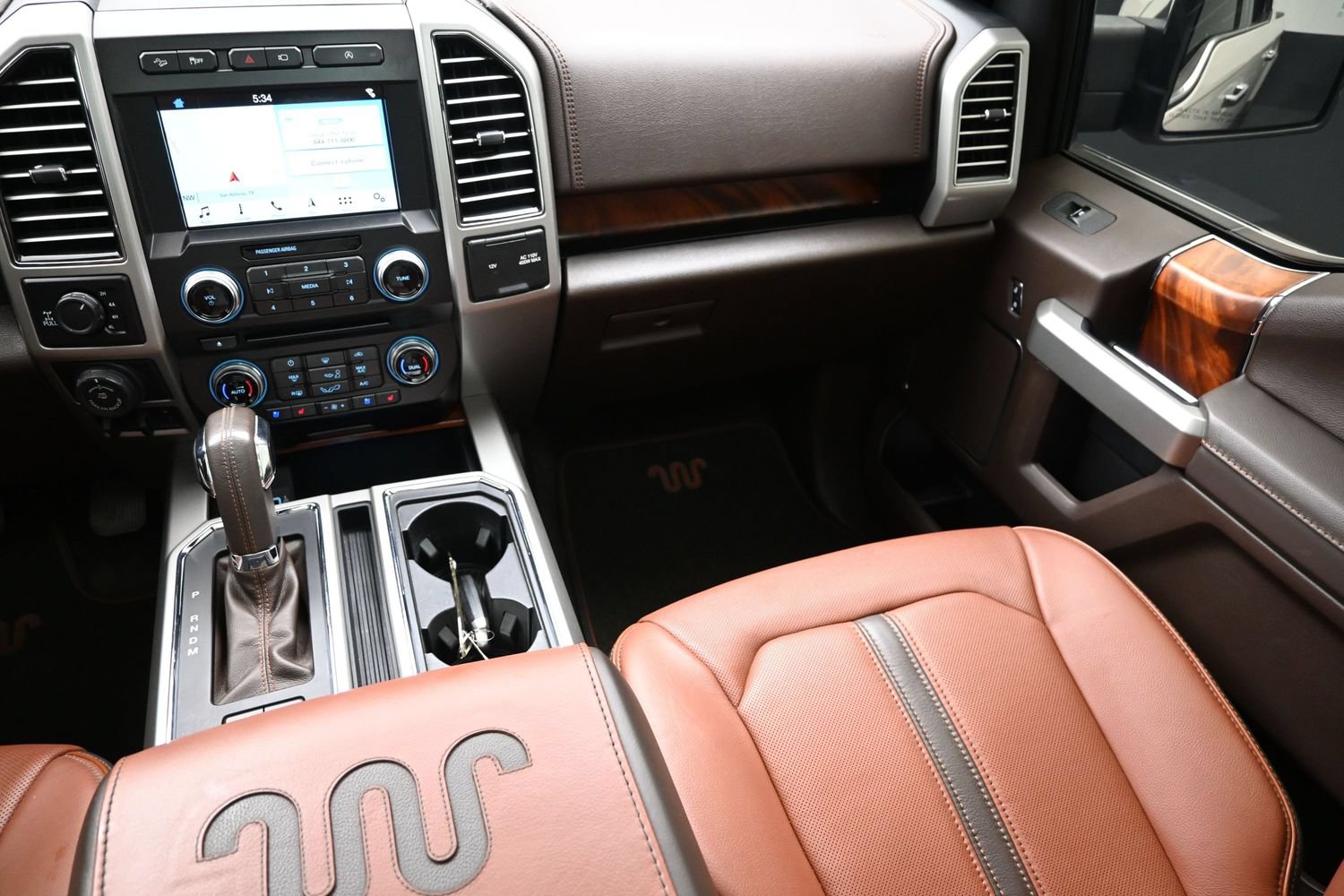 Used 2018 Ford F150 King Ranch w/ Equipment Group 601A Luxury AWD/4WD image 39